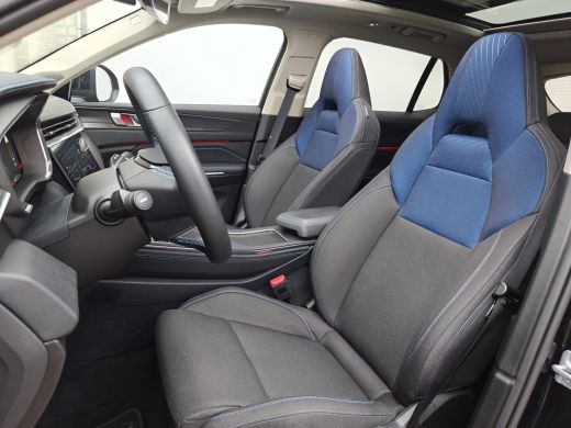 Lynk & Co 01 1.5 | Achterbank in delen neerklapbaar | Achteropkomend verkeer waarschuwing | Airco (automatisch) ActivLease financial lease