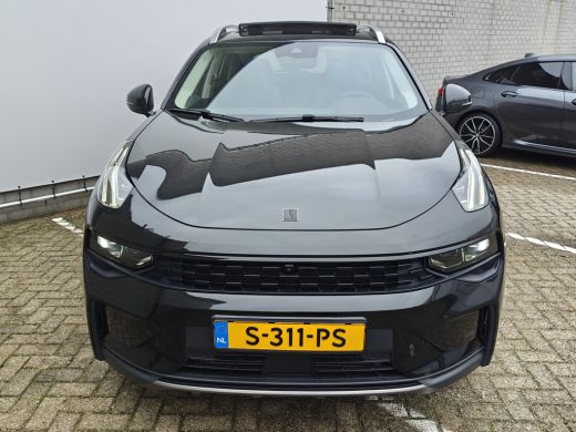 Lynk & Co 01 1.5 | Achterbank in delen neerklapbaar | Achteropkomend verkeer waarschuwing | Airco (automatisch) ActivLease financial lease