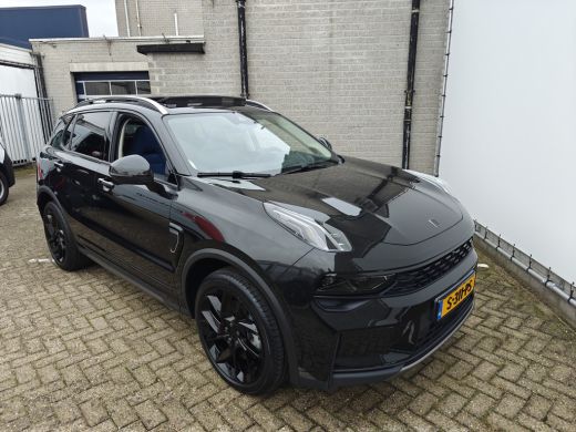 Lynk & Co 01 1.5 | Achterbank in delen neerklapbaar | Achteropkomend verkeer waarschuwing | Airco (automatisch) ActivLease financial lease