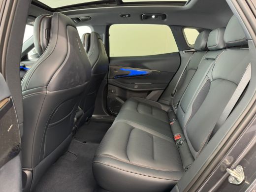 Lynk & Co 08 1.5 More | 200 km elektrisch | 360 Camera | Panoramadak | Harman Kardon | Stoelmassage | ActivLease financial lease