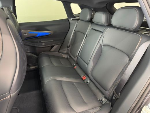 Lynk & Co 08 1.5 More | 200 km elektrisch | 360 Camera | Panoramadak | Harman Kardon | Stoelmassage | ActivLease financial lease