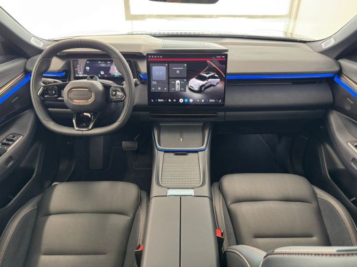 Lynk & Co 08 1.5 More | 200 km elektrisch | 360 Camera | Panoramadak | Harman Kardon | Stoelmassage | ActivLease financial lease