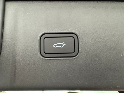 Lynk & Co 08 1.5 More | 200 km elektrisch | 360 Camera | Panoramadak | Harman Kardon | Stoelmassage | ActivLease financial lease