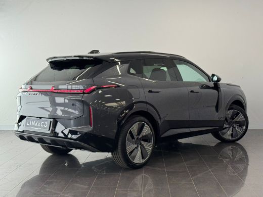Lynk & Co 08 1.5 More | 200 km elektrisch | 360 Camera | Panoramadak | Harman Kardon | Stoelmassage | ActivLease financial lease