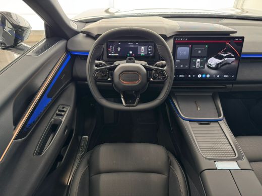 Lynk & Co 08 1.5 More | 200 km elektrisch | 360 Camera | Panoramadak | Harman Kardon | Stoelmassage | ActivLease financial lease