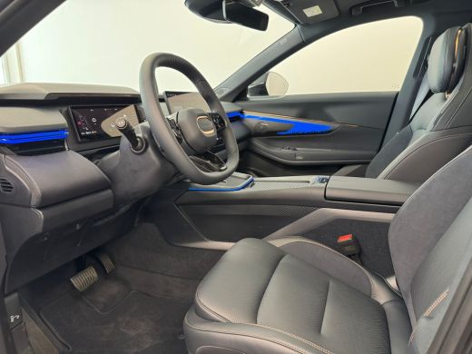 Lynk & Co 08 1.5 More | 200 km elektrisch | 360 Camera | Panoramadak | Harman Kardon | Stoelmassage | ActivLease financial lease