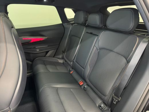 Lynk & Co 08 1.5 More | 200 km elektrisch | 360 Camera | Panoramadak | Harman Kardon | Stoelmassage | ActivLease financial lease