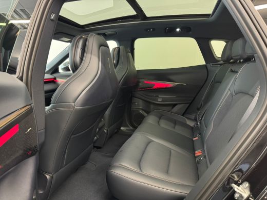 Lynk & Co 08 1.5 More | 200 km elektrisch | 360 Camera | Panoramadak | Harman Kardon | Stoelmassage | ActivLease financial lease