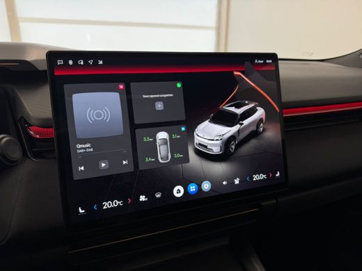 Lynk & Co 08 1.5 More | 200 km elektrisch | 360 Camera | Panoramadak | Harman Kardon | Stoelmassage | ActivLease financial lease