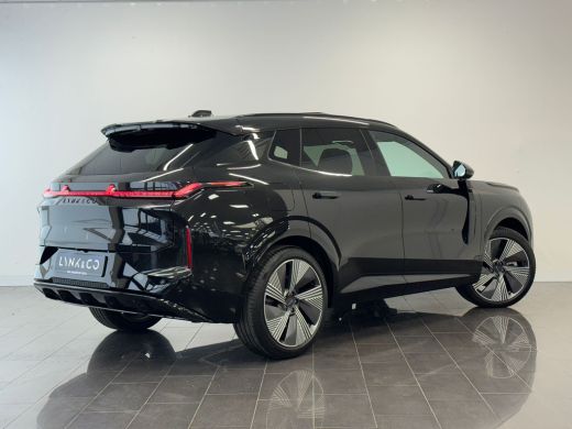 Lynk & Co 08 1.5 More | 200 km elektrisch | 360 Camera | Panoramadak | Harman Kardon | Stoelmassage | ActivLease financial lease