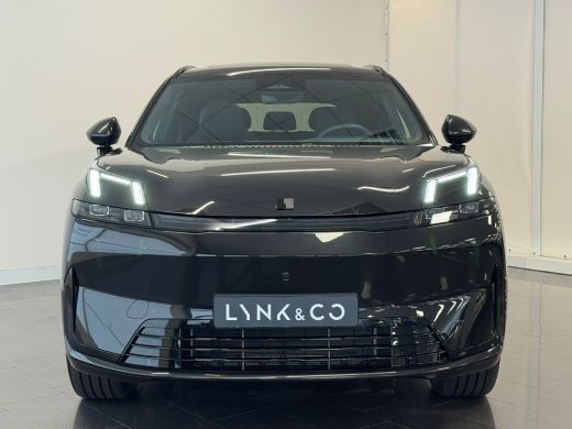 Lynk & Co 08 1.5 More | 200 km elektrisch | 360 Camera | Panoramadak | Harman Kardon | Stoelmassage | ActivLease financial lease