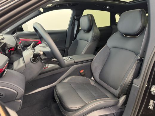 Lynk & Co 08 1.5 More | 200 km elektrisch | 360 Camera | Panoramadak | Harman Kardon | Stoelmassage | ActivLease financial lease