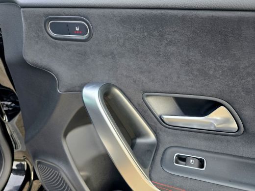Mercedes-Benz A-Klasse 250 e Star Edition AMG Line - 165 Pk - Euro 6 - Navi - Sfeerverlichting ActivLease financial lease