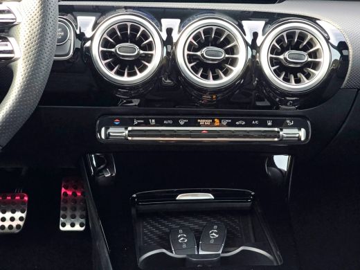 Mercedes-Benz A-Klasse 250 e Star Edition AMG Line - 165 Pk - Euro 6 - Navi - Sfeerverlichting ActivLease financial lease