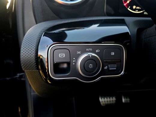Mercedes-Benz A-Klasse 250 e Star Edition AMG Line - 165 Pk - Euro 6 - Navi - Sfeerverlichting ActivLease financial lease