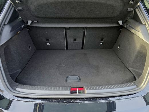 Mercedes-Benz A-Klasse 250 e Star Edition AMG Line - 165 Pk - Euro 6 - Navi - Sfeerverlichting ActivLease financial lease