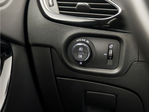 Opel Astra Sports Tourer 1.2 Elegance 146Pk (APPLE CARPLAY, GROOT NAVI, CLIMATE, CAMERA, LEDER, GETINT GLAS,... ActivLease financial lease