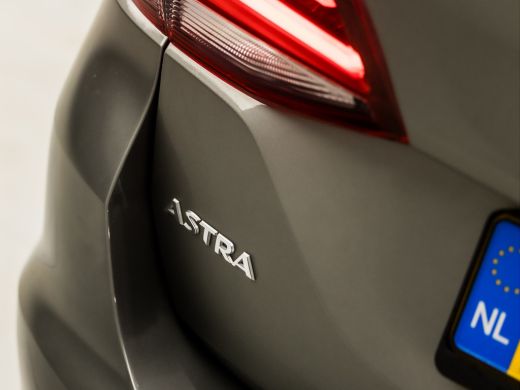 Opel Astra Sports Tourer 1.2 Elegance 146Pk (APPLE CARPLAY, GROOT NAVI, CLIMATE, CAMERA, LEDER, GETINT GLAS,... ActivLease financial lease