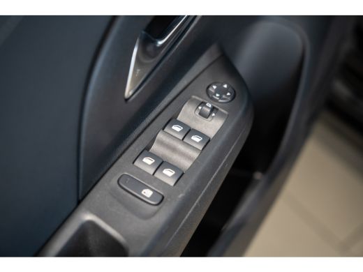 Opel Corsa 1.2 Turbo 100PK GS Line | Apple Carplay & Android Auto | 17 Inch Lichtmetaal | LED Koplampen | ActivLease financial lease