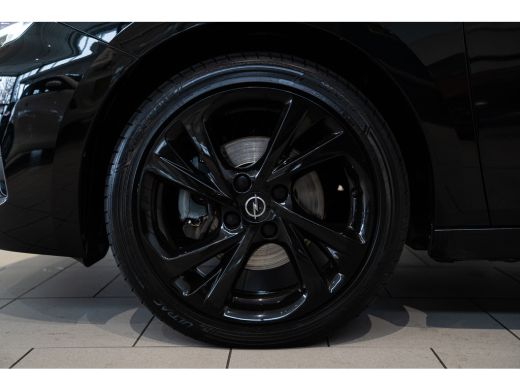 Opel Corsa 1.2 Turbo 100PK GS Line | Apple Carplay & Android Auto | 17 Inch Lichtmetaal | LED Koplampen | ActivLease financial lease