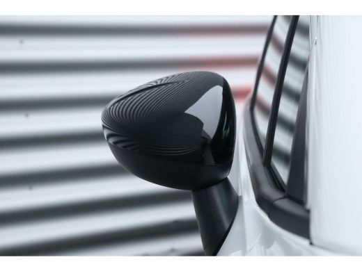 Opel Crossland 1.2 TURBO 110PK ELEGANCE LEVEL 4 / NAVI / LEDER / CLIMA / AGR / 16" LMV / CAMERA / FULL-LED / 1E ... ActivLease financial lease