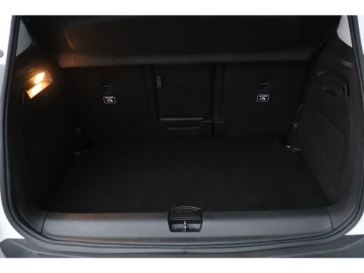 Opel Crossland 1.2 TURBO 110PK ELEGANCE LEVEL 4 / NAVI / LEDER / CLIMA / AGR / 16" LMV / CAMERA / FULL-LED / 1E ... ActivLease financial lease