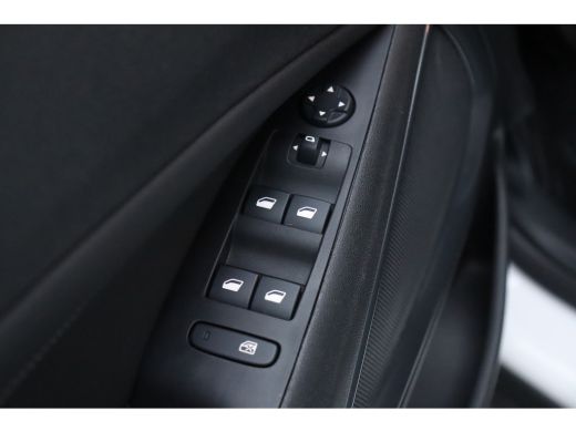 Opel Crossland 1.2 TURBO 110PK ELEGANCE LEVEL 4 / NAVI / LEDER / CLIMA / AGR / 16" LMV / CAMERA / FULL-LED / 1E ... ActivLease financial lease