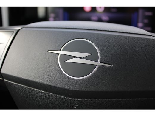 Opel Frontera GS - Electric | 11 kW boordlader | 17" Lichtmetalen velgen in Zwart met 215/60 R17 banden | Achte... ActivLease financial lease