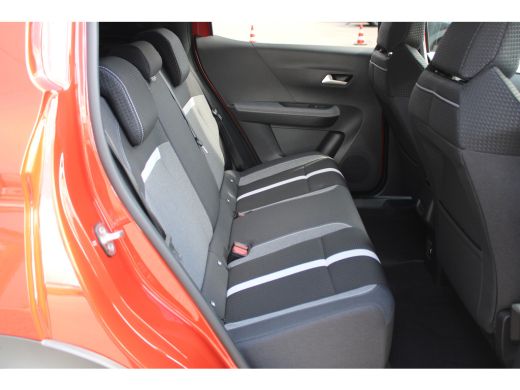 Opel Frontera GS - Electric | 11 kW boordlader | 17" Lichtmetalen velgen in Zwart met 215/60 R17 banden | Achte... ActivLease financial lease