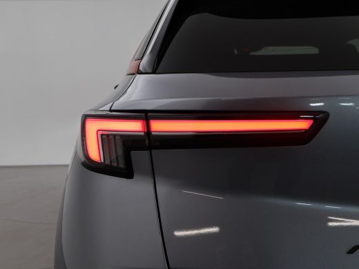 Opel Mokka-e GS LINE 50 kWh + CAMERA | ADAPTIVE CRUISE | APPLE CARPLAY | ZWART DAK | LED | BTW ActivLease financial lease