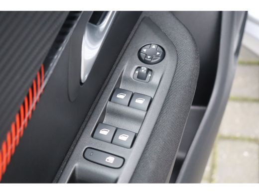 Peugeot 208 1.2 PURETECH 75PK ACTIVE PACK / NAVI / CLIMA / LED / PDC / 16" LMV  / BLUETOOTH / CRUISECONTROL /... ActivLease financial lease