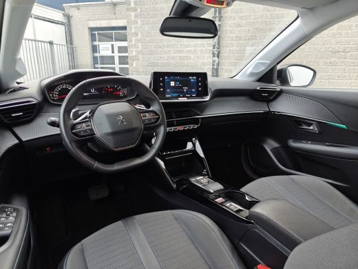 Peugeot 208 1.2 PureTech Allure | Airco (automatisch) | Apple Carplay/Android Auto|telefoonintegratie premium... ActivLease financial lease