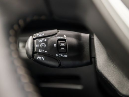 Peugeot 3008 1.2 PureTech Sport (APPLE CARPLAY, GROOT NAVI, CLIMATE, LEDEREN SPORTSTOELEN, TREKHAAK, PARKEERSE... ActivLease financial lease