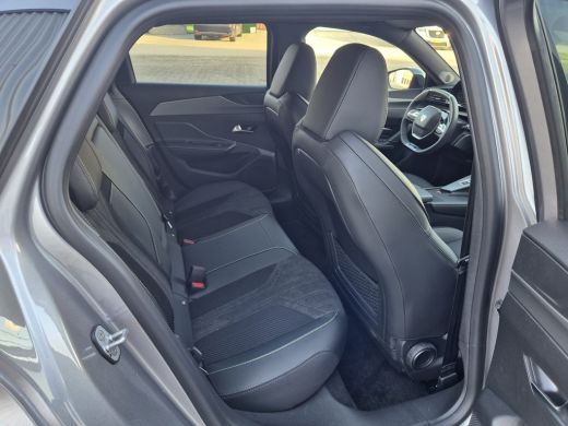 Peugeot 308 SW 1.6 Plug-in Hybrid 195PK | GT | Alcantara bekleding | Camera V + A | Parkeerhulp | Stoer & Stu... ActivLease financial lease