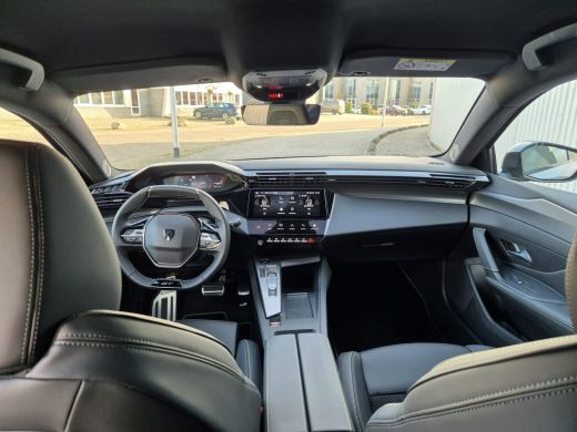Peugeot 308 SW 1.6 Plug-in Hybrid 195PK | GT | Alcantara bekleding | Camera V + A | Parkeerhulp | Stoer & Stu... ActivLease financial lease