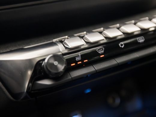 Peugeot 5008 1.2 PureTech Sport 7 Persoons Automaat (PANORAMADAK, APPLE CARPLAY, MEMORY SEATS, LEDER, FOCAL AU... ActivLease financial lease