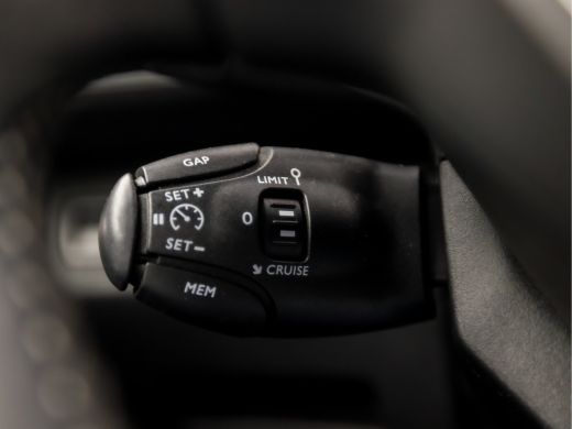 Peugeot 5008 1.2 PureTech Sport 7 Persoons Automaat (PANORAMADAK, APPLE CARPLAY, MEMORY SEATS, LEDER, FOCAL AU... ActivLease financial lease