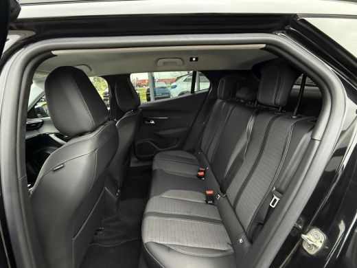 Peugeot e-2008 EV Allure 50 kWh | Navi | Camera | 3D Cockpit ActivLease financial lease