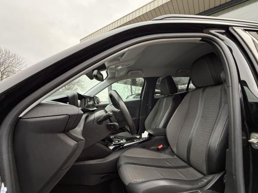 Peugeot e-2008 EV Allure 50 kWh | Navi | Camera | 3D Cockpit ActivLease financial lease