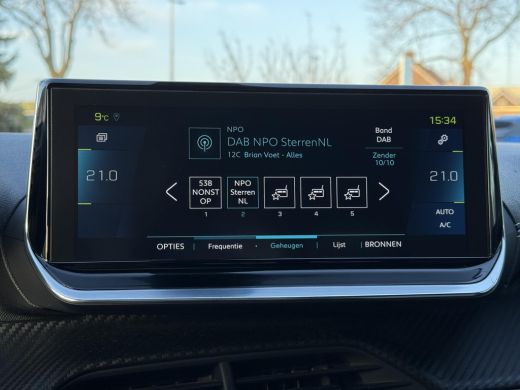 Peugeot e-2008 EV GT 50 kWh | Panorama | Trekhaak | Navi | Camera | ActivLease financial lease