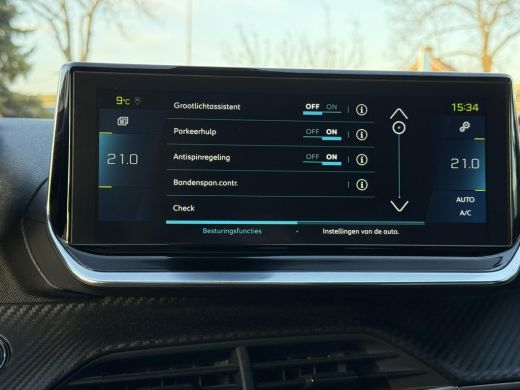 Peugeot e-2008 EV GT 50 kWh | Panorama | Trekhaak | Navi | Camera | ActivLease financial lease