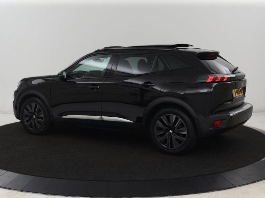 Peugeot e-2008 EV GT 50 kWh | Panoramadak | Stoelverwarming | Adaptive cruise | Leder/Alcantara | Carplay | 18''... ActivLease financial lease