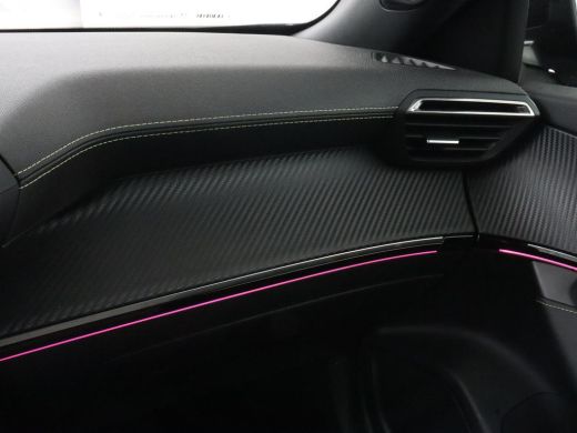 Peugeot e-2008 EV GT 50 kWh | Panoramadak | Stoelverwarming | Adaptive cruise | Leder/Alcantara | Carplay | 18''... ActivLease financial lease