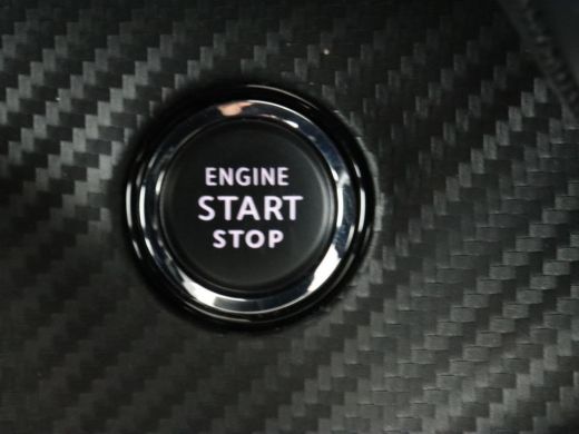 Peugeot e-2008 EV GT 50 kWh | Panoramadak | Stoelverwarming | Adaptive cruise | Leder/Alcantara | Carplay | 18''... ActivLease financial lease