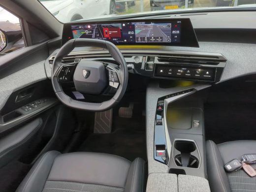 Peugeot e-3008 Allure Avantage 210 73 kWh | Navigatie | Camera | Trekhaak | 1.250kg Trekgewicht | Fase 3 laden |... ActivLease financial lease