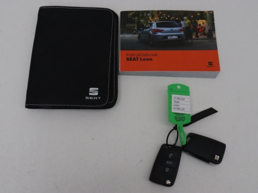 Seat Leon 1.5 TSI FR Ultimate Edition | Panoramadak | Stoelverwarming | Beats Audio | Camera | Carplay | Le... ActivLease financial lease