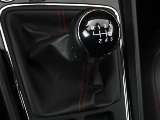 Seat Leon 1.5 TSI FR Ultimate Edition | Panoramadak | Stoelverwarming | Beats Audio | Camera | Carplay | Le... ActivLease financial lease