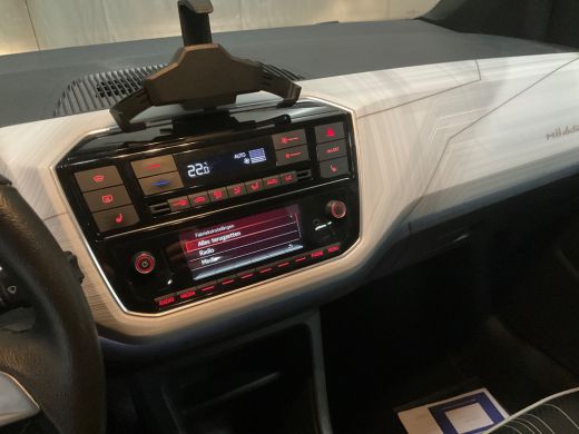 Seat Mii 61KWH 83PK ELECTRIC PLUS | STOELVERW. | CRUISE CONTROL | NAVI VIA APP | 15 INCH | AIRCO | LED ActivLease financial lease