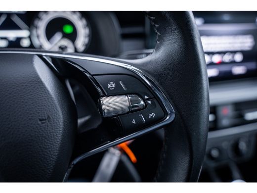 Skoda Kamiq 1.0 TSI Ambition | Airco | Cruise control | DAB ontvanger ActivLease financial lease