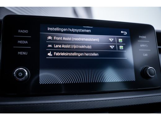 Skoda Kamiq 1.0 TSI Ambition | Airco | Cruise control | DAB ontvanger ActivLease financial lease